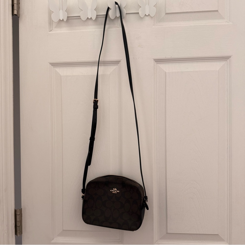 Crossbody coach purse - Picture 4 of 5